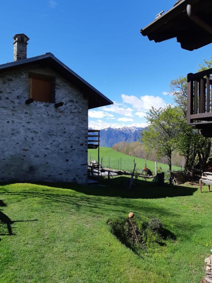 Casa Indipendente Val D'Ayas - Challand Saint Anselme Eksteriør billede